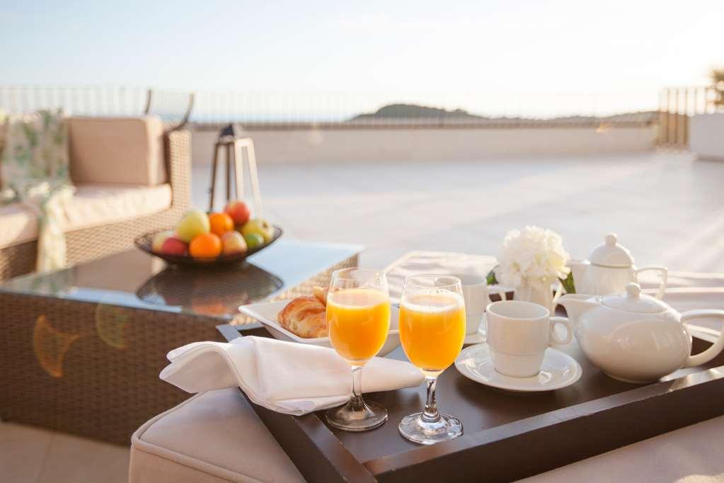 Hotel Croatia Цавтат Номер фото A breakfast tray