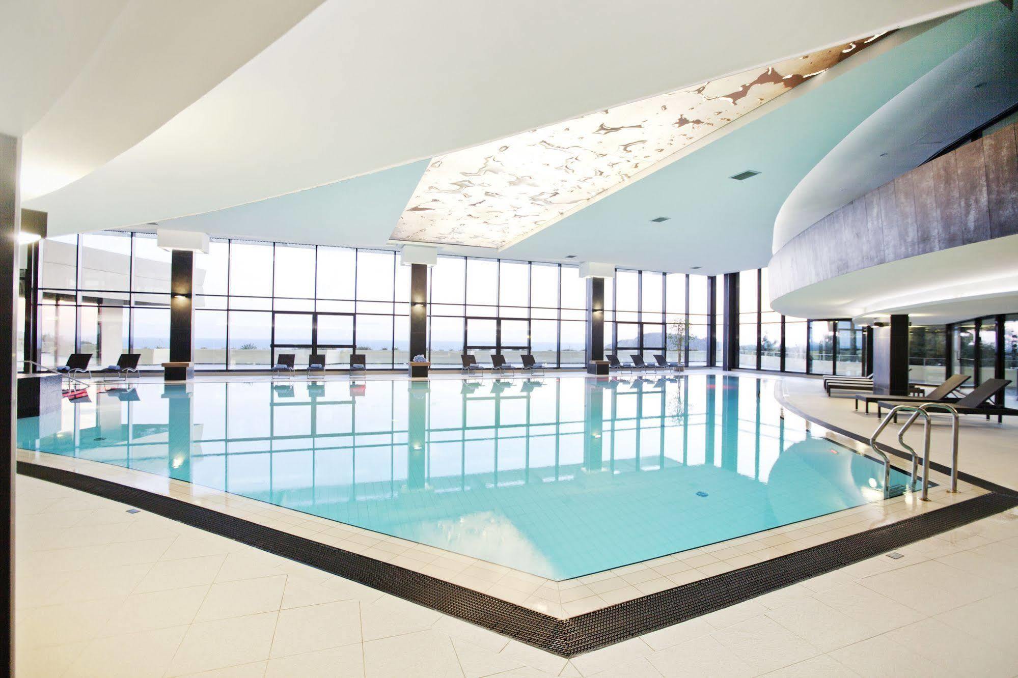 Hotel Croatia Цавтат Экстерьер фото The pool at the 1018